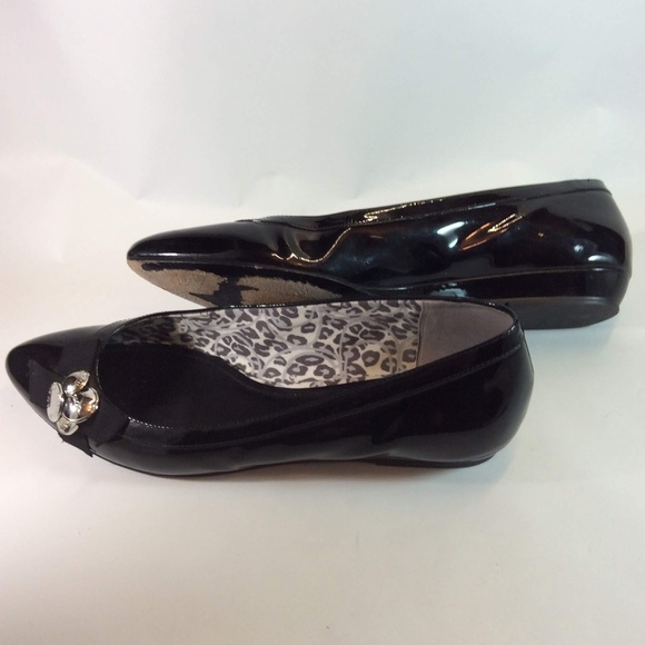 COACH Black Patent Leather Pointy Toed Flats Sz9B - Picture 2 of 8